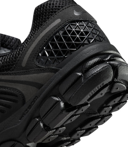 Nike Mens Zoom Vomero 5 - Triple Black