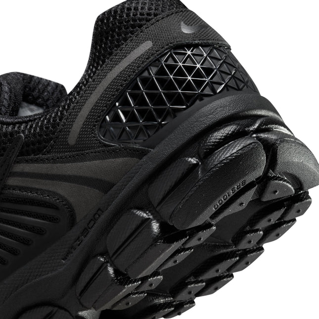 Nike Mens Zoom Vomero 5 - Triple Black