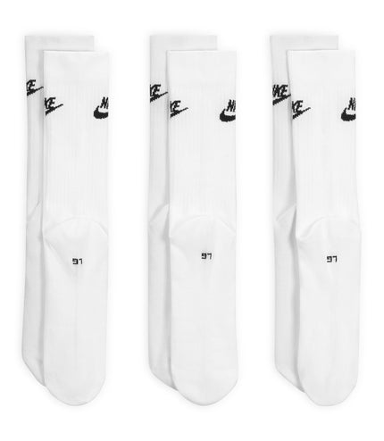 Nike Sportswear Everyday Essential Socks - White