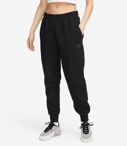 Chaqueta cortavientos Nike Sportswear Tech Fleece para mujer, color negro