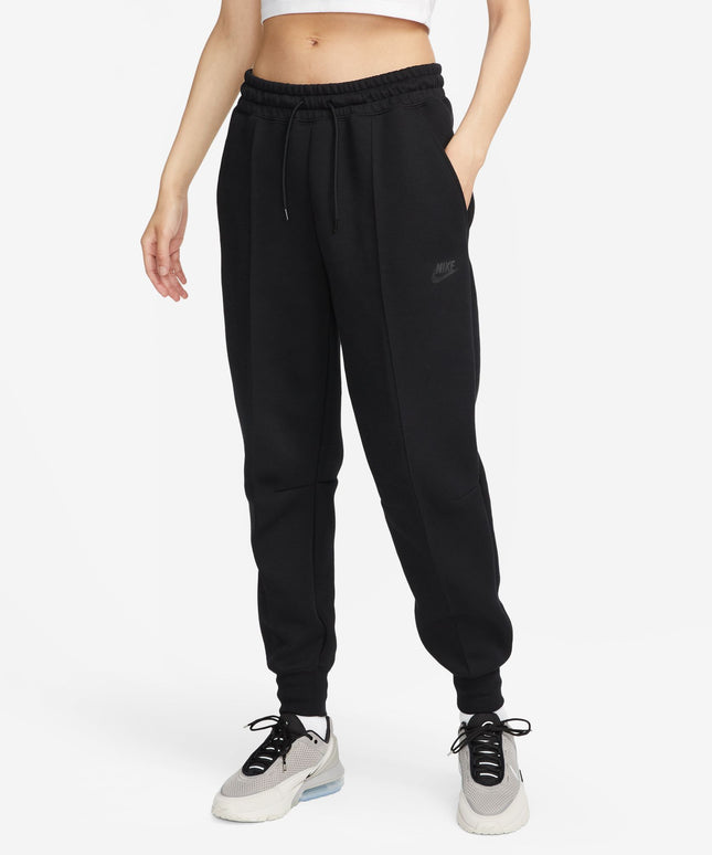 Chaqueta cortavientos Nike Sportswear Tech Fleece para mujer, color negro