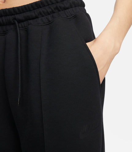 Chaqueta cortavientos Nike Sportswear Tech Fleece para mujer, color negro