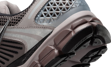 Nike Mens Zoom Vomero 5 - College Grey