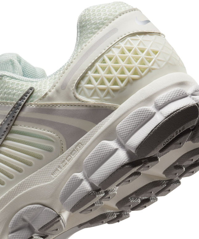 Nike Mens Zoom Vomero 5 - Sail