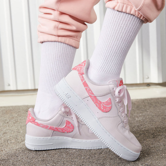 Nike Women's Air Force 1 '07 - Pearl Pink/Coral Chalk