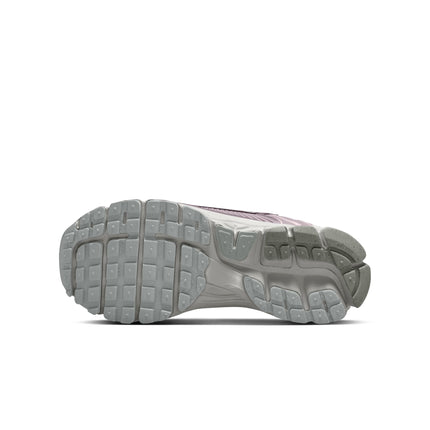 Nike Womens Zoom Vomero 5 - Off White