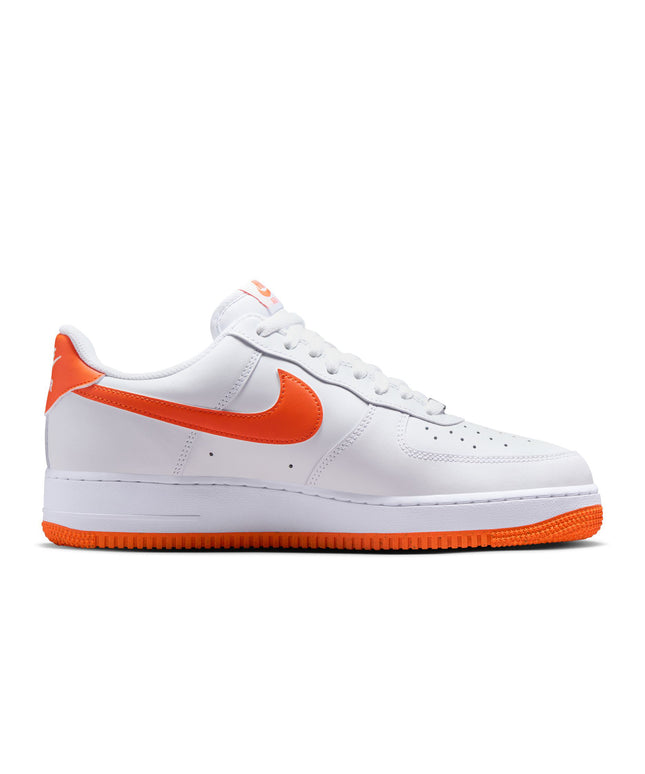 Nike Air Force 1 '07 para hombre - Blanco/Naranja de seguridad