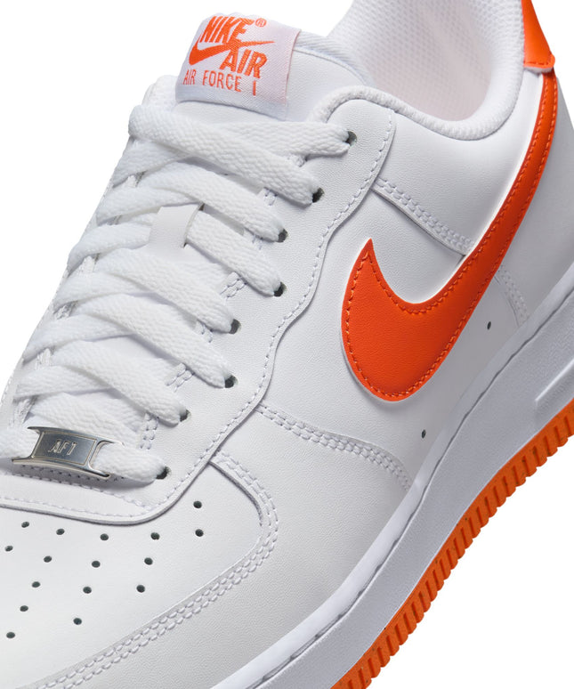 Nike Air Force 1 '07 para hombre - Blanco/Naranja de seguridad