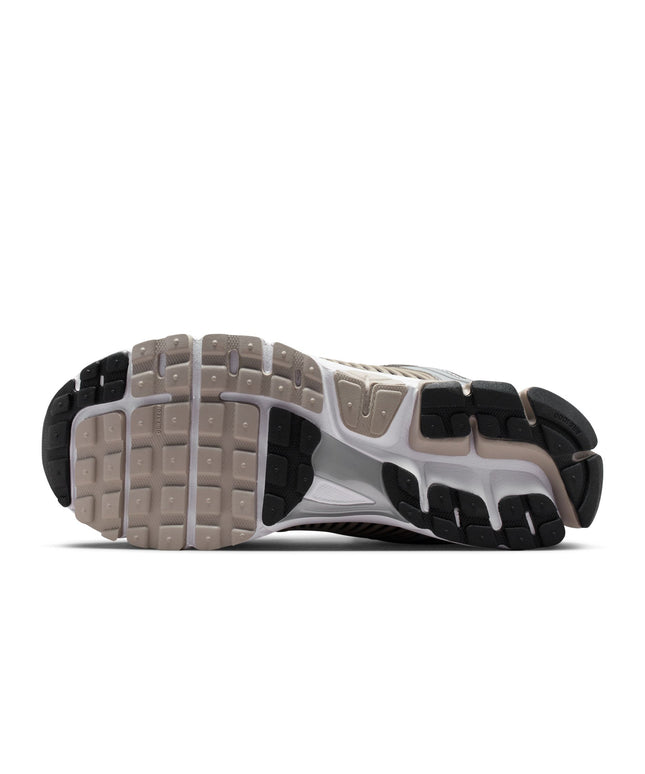 Nike Mens Zoom Vomero 5 - Metallic Silver
