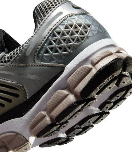 Nike Mens Zoom Vomero 5 - Metallic Silver