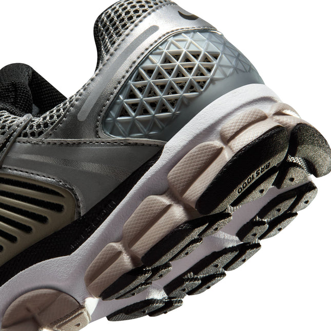 Nike Mens Zoom Vomero 5 - Metallic Silver