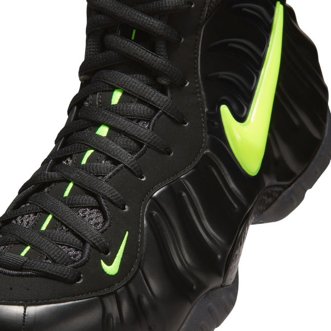 Nike Mens Air Foamposite Pro - Black/Voltage