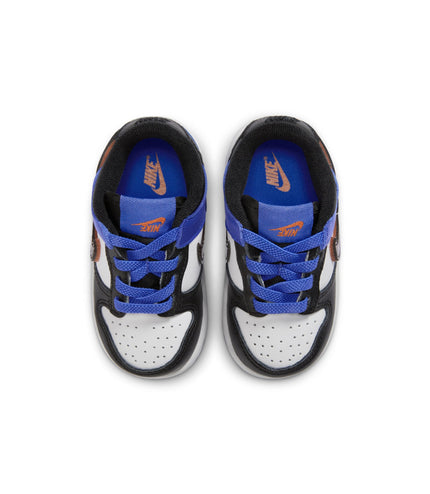 Nike (TD) Dunk Low SE - Swoosh invertido de los Knicks