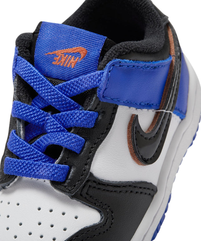 Nike (TD) Dunk Low SE - Swoosh invertido de los Knicks