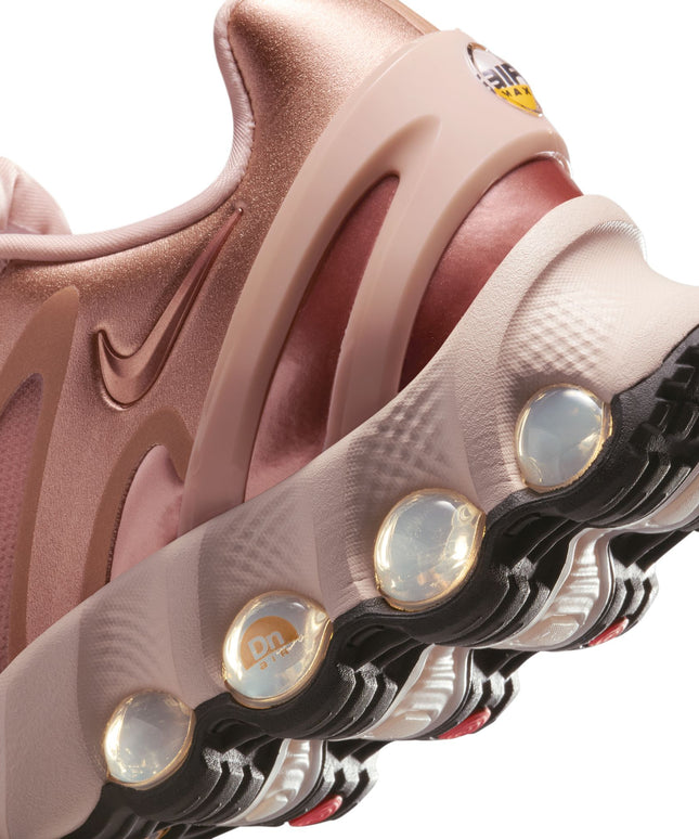 Nike Womens Air Max Dn8 Metallc - Red Bronze