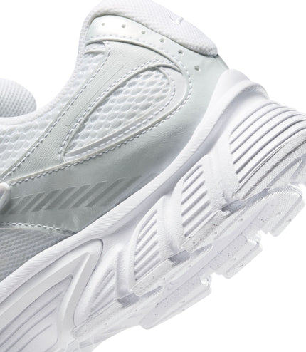 Nike Mens V5 RNR - White