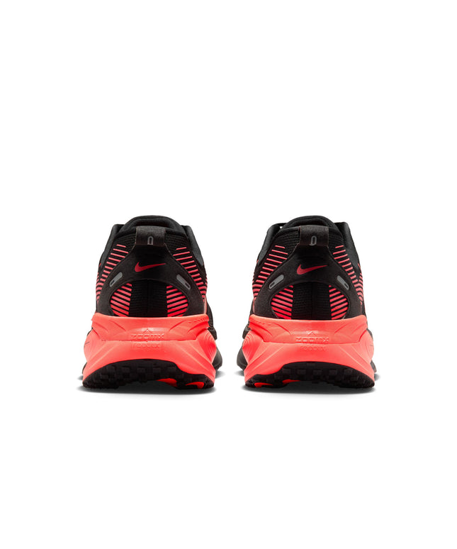 Nike Mens Vomero 18 - Black/Bright Crimson