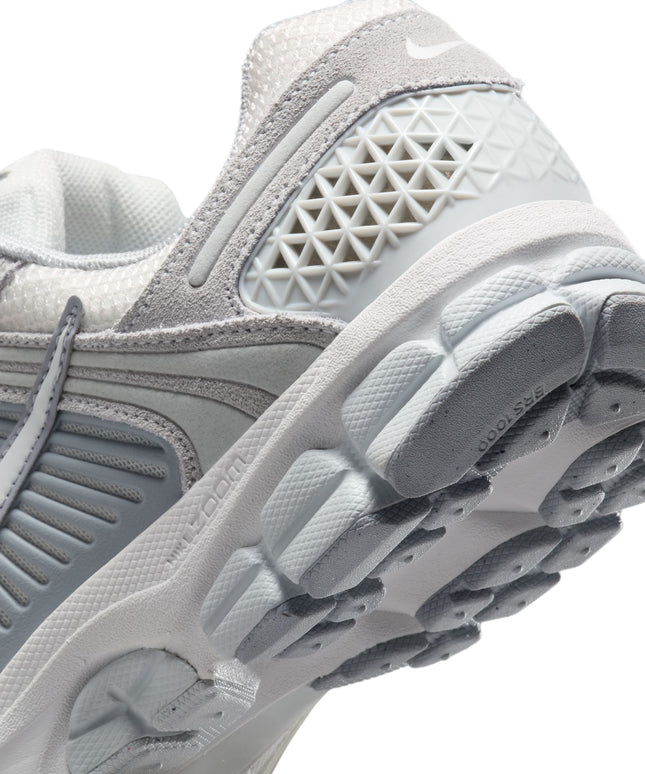 Nike Women's Zoom Vomero 5