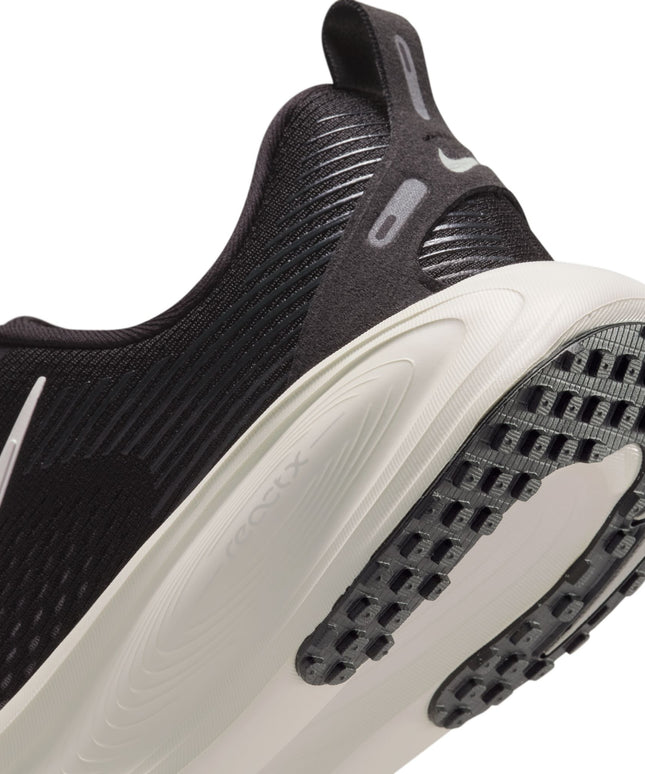 Nike Big Kids Vomero 18 - Black/White