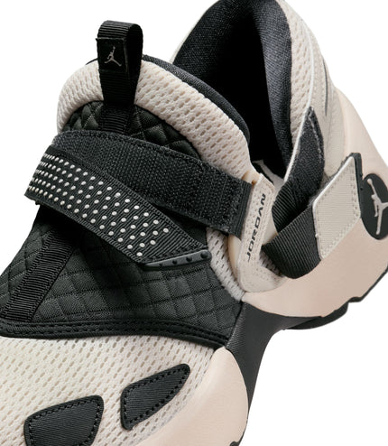 Air Jordan Womens Trunner LX - Orewood Brown