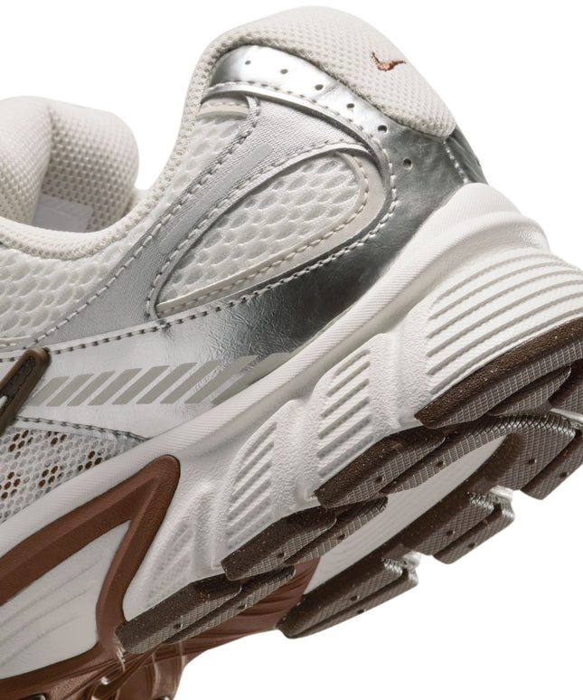 Nike Womens V5 RNR - Sail/Orewood Brown