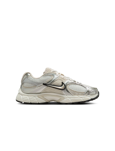 Nike Womens V5 Runner - Summit White