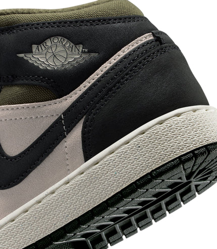 Air Jordan Big Kids 1 Mid- Light Orewood Brown