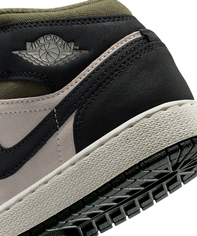 Air Jordan Big Kids 1 Mid- Light Orewood Brown