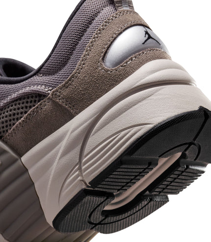 Air Jordan Mens Trunner - Cave Stone/Black