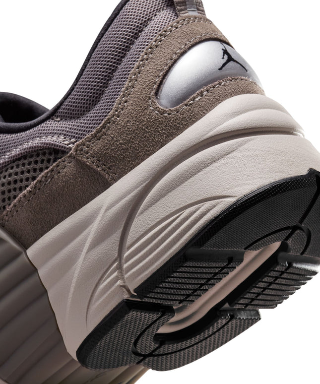 Air Jordan Mens Trunner - Cave Stone/Black