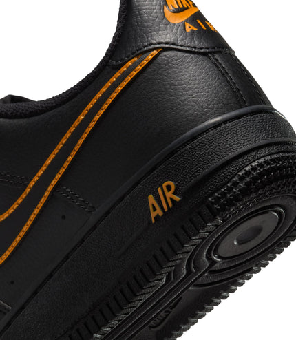 Nike Air Force 1 para niños grandes, color negro y reloj de sol