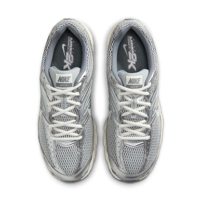 Nike MENS Nike Air Max Moto 2K LT SMOKE GREY/SAIL-COOL GREY
