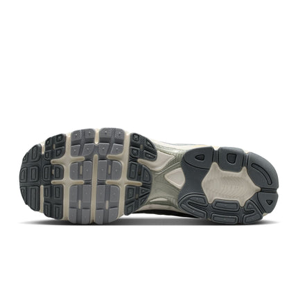Nike MENS Nike Air Max Moto 2K LT SMOKE GREY/SAIL-COOL GREY