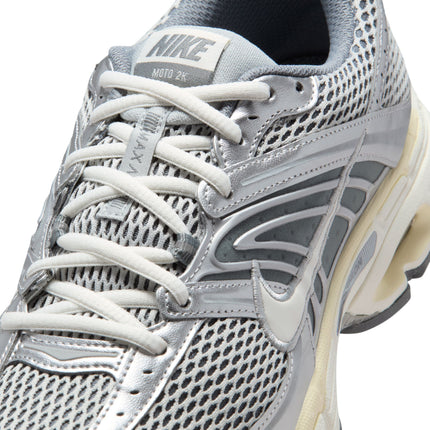 Nike MENS Nike Air Max Moto 2K LT SMOKE GREY/SAIL-COOL GREY