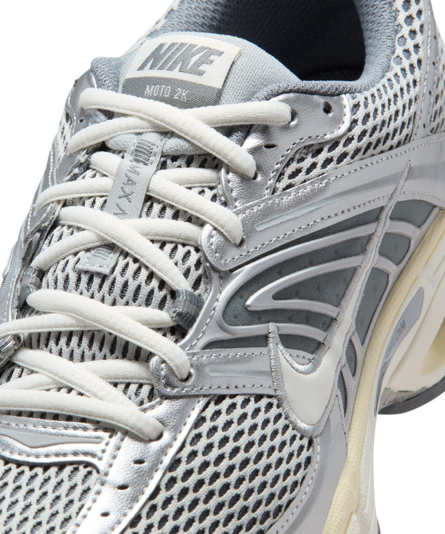 Nike Mens Air Max Moto 2K - Light Smoke Grey