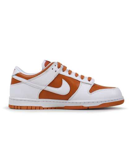 NIKE MENS DUNK LOW - DARK CURRY NIKE