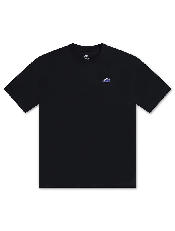 NIKE MENS SPORTSWEAR DUNK PATCH TEE - BLACK NIKE