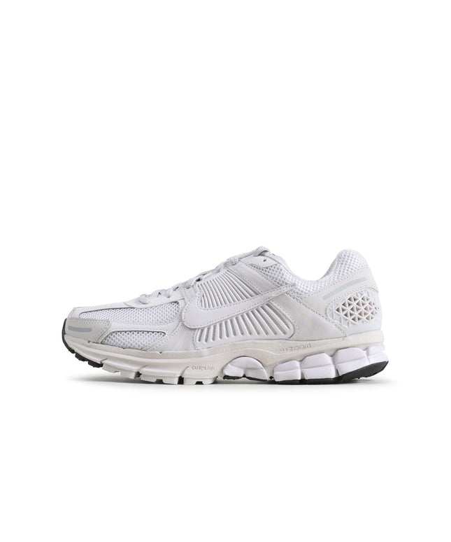 NIKE WMNS ZOOM VOMERO 5 - TRIPLE WHITE NIKE
