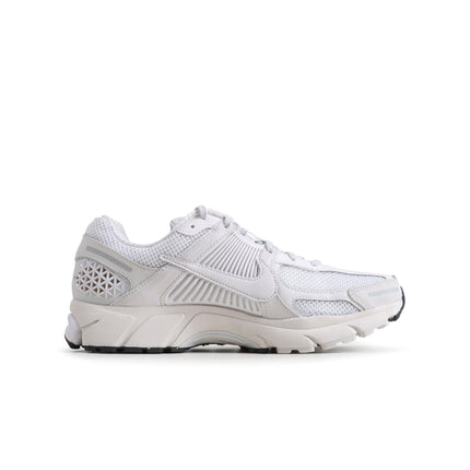 NIKE WMNS ZOOM VOMERO 5 - TRIPLE WHITE NIKE