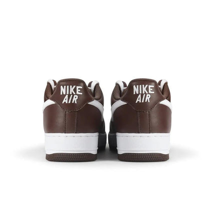 NIKE MENS AIR FORCE 1 LOW RETRO - CHOCOLATE NIKE