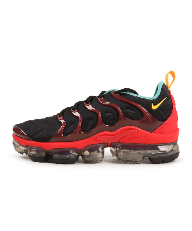 Nike Air Vapormax Plus Black/University Gold