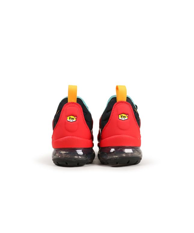Nike Air Vapormax Plus Black/University Gold