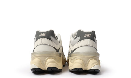 New Balance Big Kids 9060 Lifestyle Shoes  - White/Grey