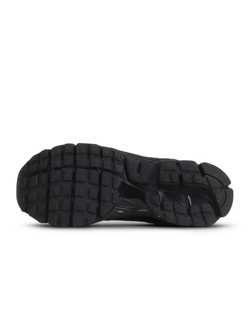 NIKE MENS ZOOM VOMERO 5 - TRIPLE BLACK NIKE