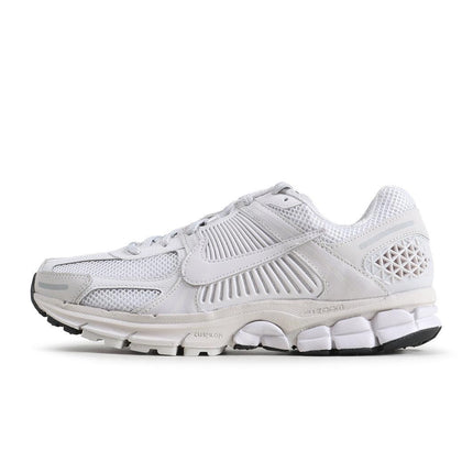 NIKE MENS ZOOM VOMERO 5 - VAST GREY NIKE