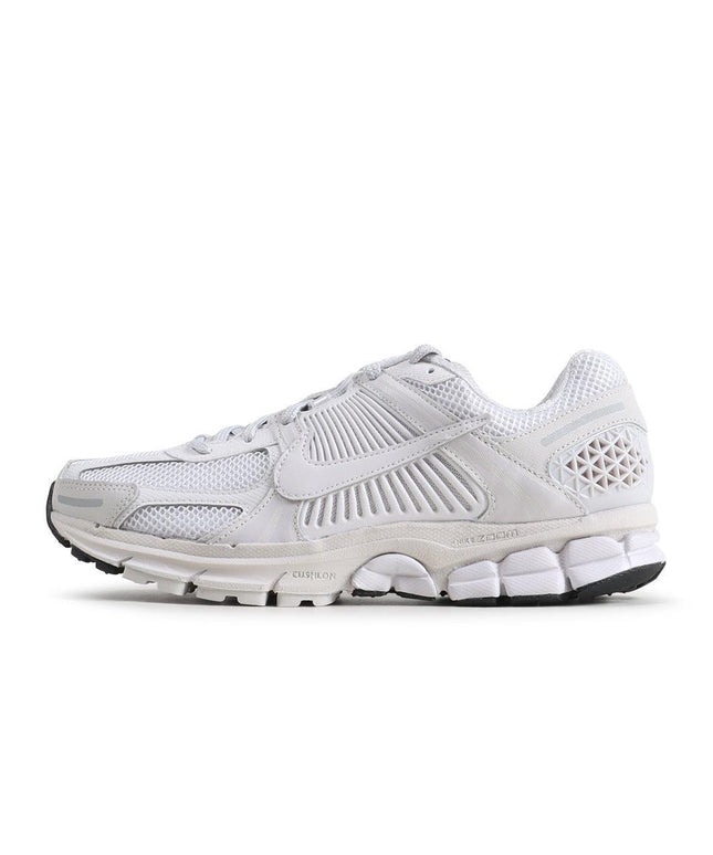 NIKE MENS ZOOM VOMERO 5 - VAST GREY NIKE