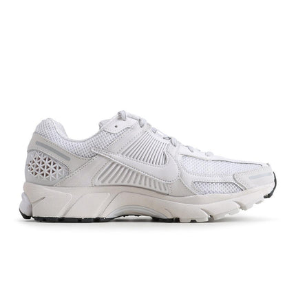 NIKE MENS ZOOM VOMERO 5 - VAST GREY NIKE