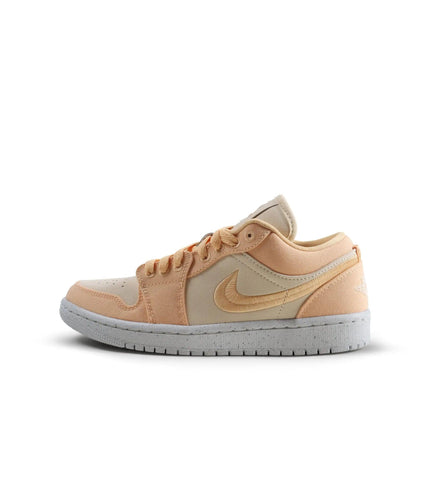 AIR JORDAN WMNS 1 LOW SE - GOLD/ MUSLIN AIR JORDAN