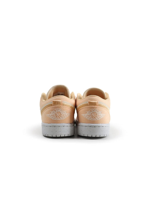 AIR JORDAN WMNS 1 LOW SE - GOLD/ MUSLIN AIR JORDAN