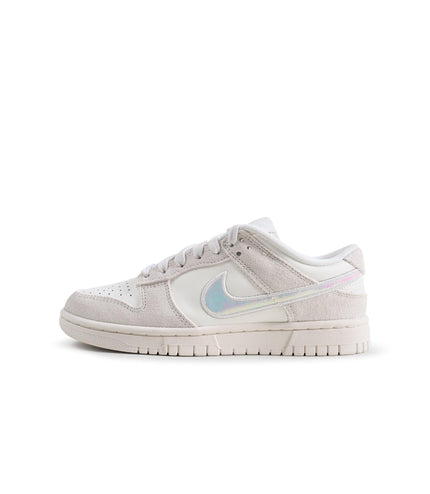 NIKE WMNS DUNK LOW  - IRIDESCENT SWOOSH NIKE